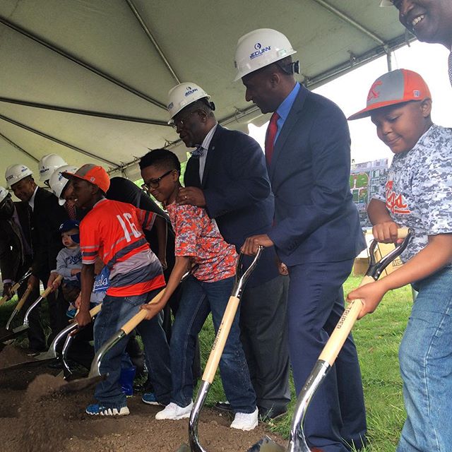 Mayor James, Royals, Major League Baseball Break Ground on $14 Million Kansas City MLB Urban Youth Academy at Parade Park