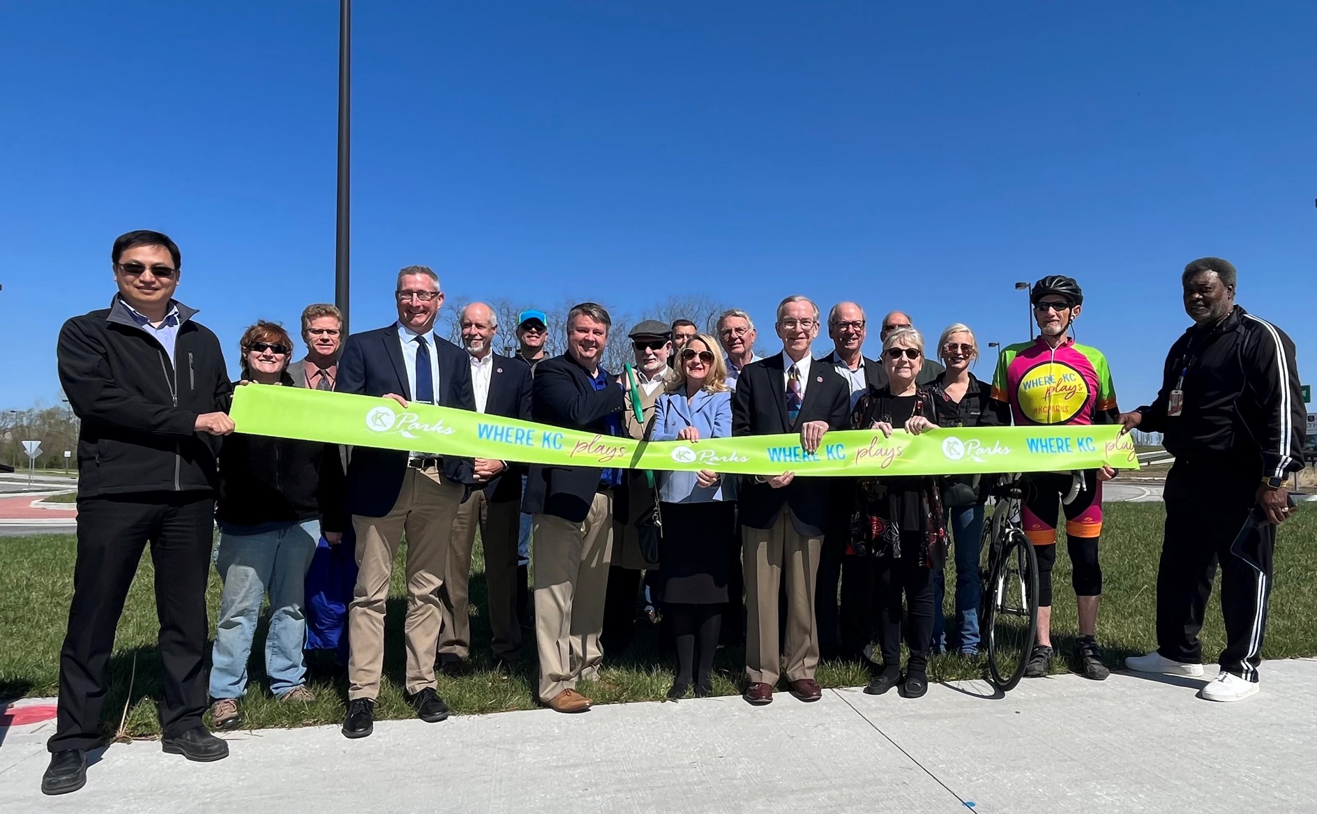 Maplewoods Parkway Ribbon Cutting